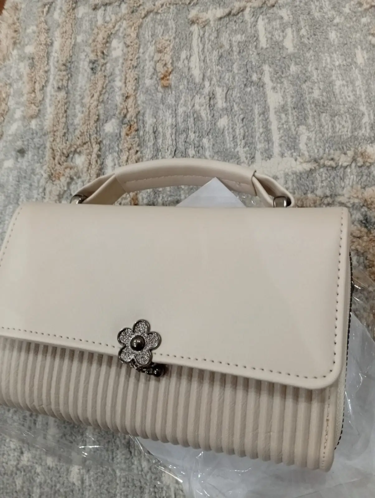 Zainab with her Elixir handbag