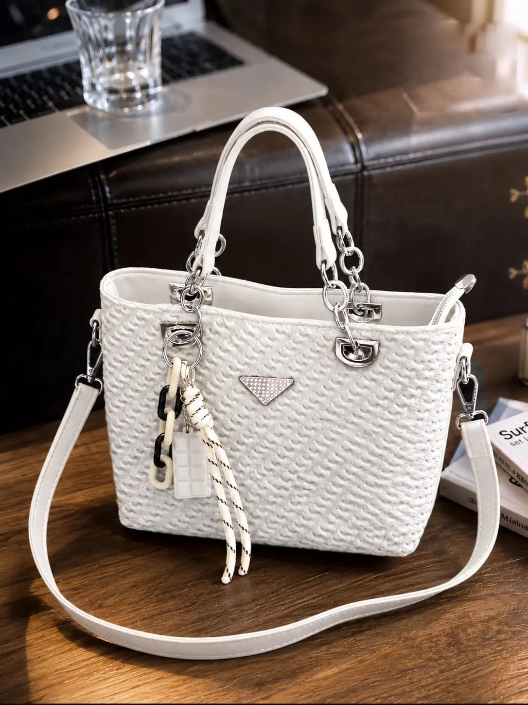 How to Check a Handbag Before You Pay